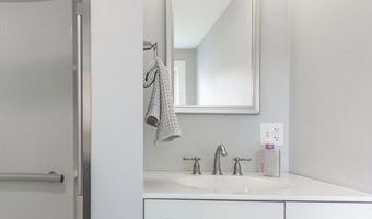 10 Elm Ct, Andover, MA 01810