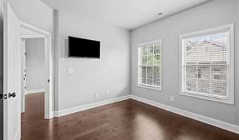 1044 Township Sq, Alpharetta, GA 30022