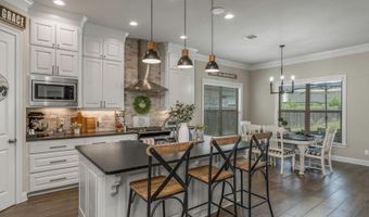 510 Linden Cir, Benton, LA 71006