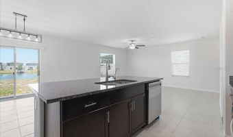 5224 WHITE CHICORY Dr, Apollo Beach, FL 33572