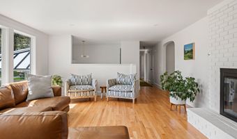 56 Carroll St, Falmouth, ME 04105