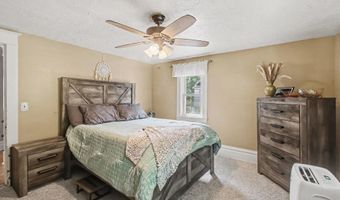 210 Pine St, Allegan, MI 49010
