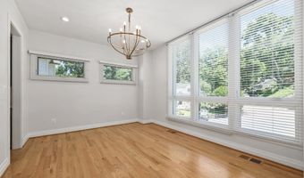 924 28TH St S, Arlington, VA 22202