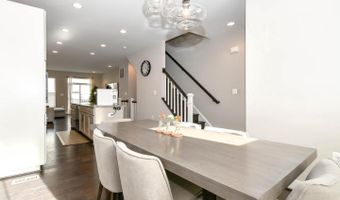 23012 LAVALLETTE Sq, Brambleton, VA 20148