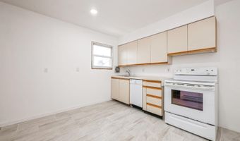 101 Monroe St, Amityville, NY 11701