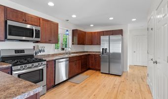 33 Thatcher Way, Barrington, NH 03825