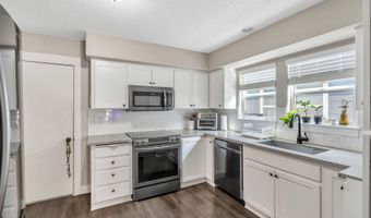 5990 SW MENLO Dr, Beaverton, OR 97005