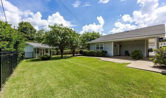 8675 W Fairway Dr, Baton Rouge, LA 70809
