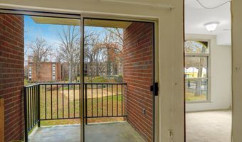 8300 TOBIN Rd 23, Annandale, VA 22003