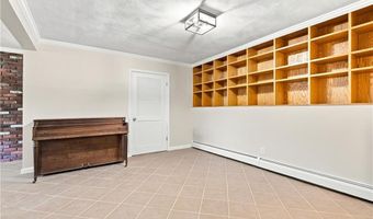 132 Grand View Rd, East Greenwich, RI 02818