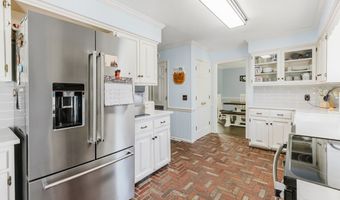 208 Edgewood Dr, Americus, GA 31709