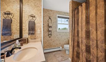 79 Apple Blossom Rd, Barre, VT 05641