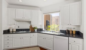 817 Kalpati Cir 310, Carlsbad, CA 92008