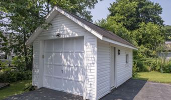 202 W Whittier Ave, Altoona, PA 16602