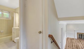 7623 ARLEN St, Annandale, VA 22003