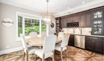 2 Raven Crest Dr, Bethel, CT 06801