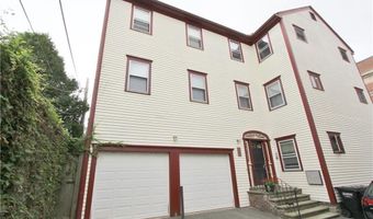 31 Franklin St 2, Newport, RI 02840