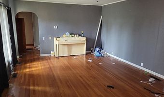 612 Madison St, Bessie, OK 73622