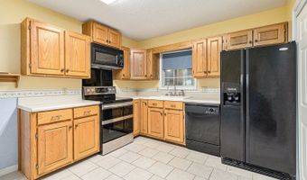 1161 Gardner Spgs, Adairsville, GA 30103