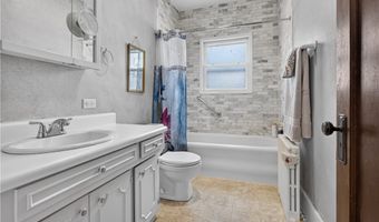 156 Woodhill Dr, Amherst, OH 44001