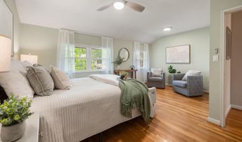 2312 N DEARING St, Alexandria, VA 22302