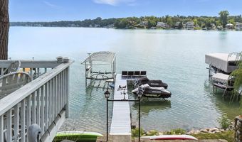 6955 WN Lake Gage Dr, Angola, IN 46703