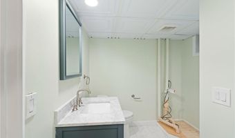 446 Atlantic Ave, Westerly, RI 02891