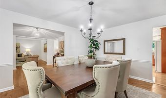 713 Barham Down Dr, Ballwin, MO 63011