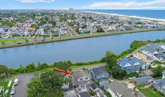 135 Lakeside Ave, Avon By The Sea, NJ 07717