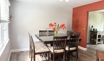 28 Westwood Dr, Bayville, NJ 08721