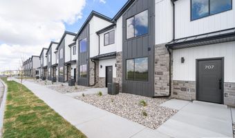 739 Curlew Dr, Ammon, ID 83406