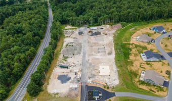 42 Overlook Ln, Glocester, RI 02814