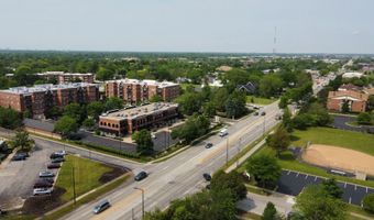725 E Dundee Rd 202, Arlington Heights, IL 60004