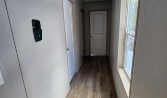 8 Deepwood Dr, Brattleboro, VT 05301