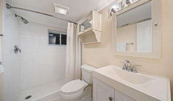 613 LONGFELLOW St NW, Washington, DC 20011