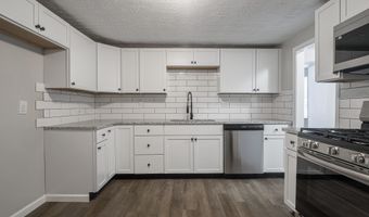 4690 N Sadlier Dr, Indianapolis, IN 46226