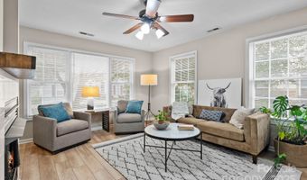 94 Rotunda Cir, Asheville, NC 28806