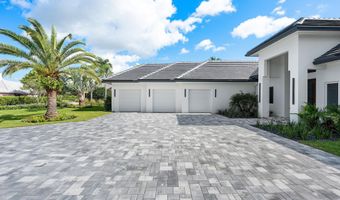 100 Glenbrook Ct, Atlantis, FL 33462