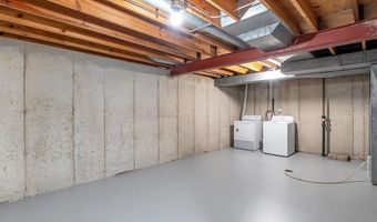 330 Whitehall Dr, Ballwin, MO 63021