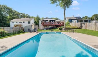 5 Versailles St, Cranston, RI 02920
