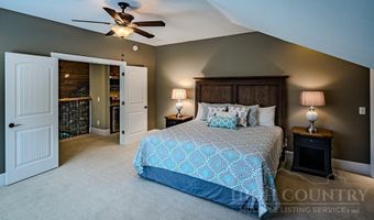 214 Pasture Ln, Banner Elk, NC 28604