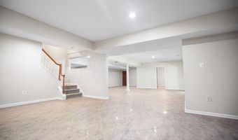 900 TUCKER Ln, Ashton, MD 20861