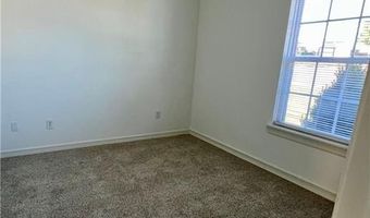 911 SW Cheyenne Dr, Bentonville, AR 72712