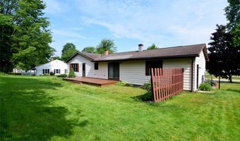 1585 Hemlock Dr, Ashtabula, OH 44004