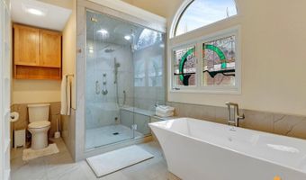 2140 Atwood Dr, Anchorage, AK 99517