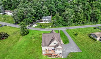 38 Greenridge Dr, Brookfield, CT 06804