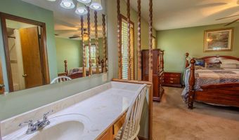 68 Smart Rd, Baxley, GA 31513