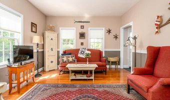 7 Mizzen Ln, Bourne, MA 02532