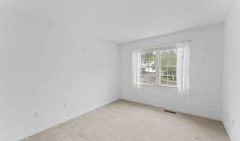 56 Pembroke Rd APT 11, Danbury, CT 06811