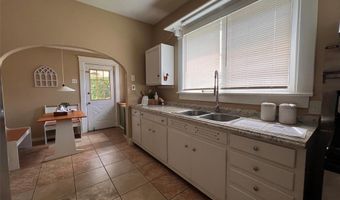 607 Milton Rd, Alton, IL 62002